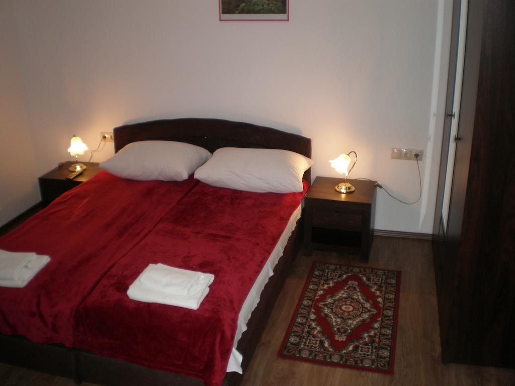 Rooms Modrusan Slunj Oda fotoğraf