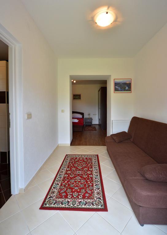 Rooms Modrusan Slunj Oda fotoğraf